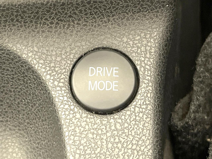 2016 Nissan Note DAA-HE12 (UW-6a321005a1894)[25]