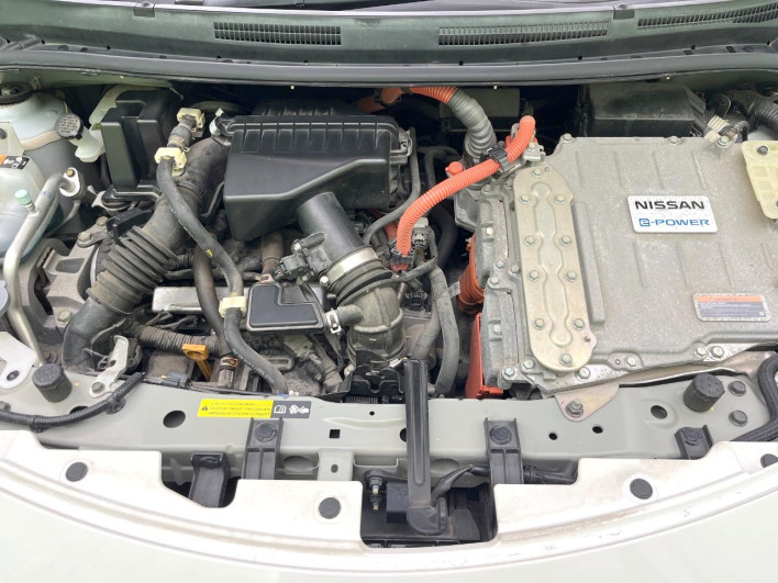 2016 Nissan Note DAA-HE12 (UW-6a321005a1894)[4]