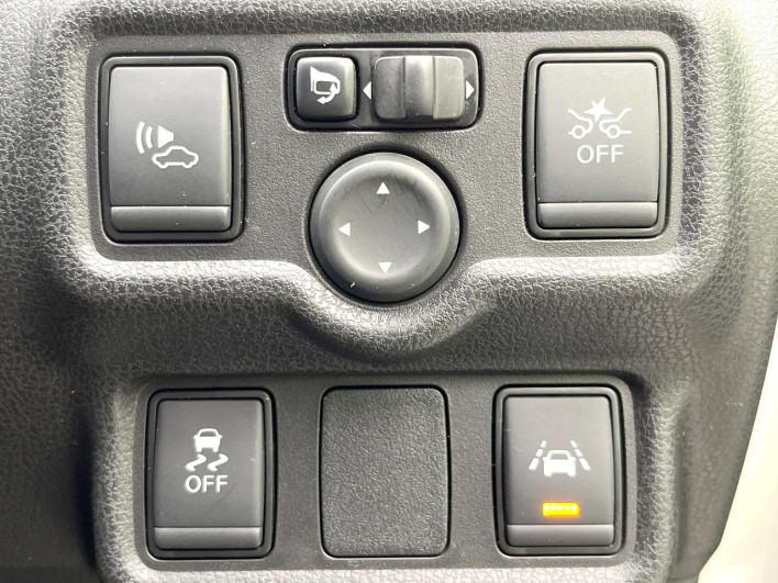 2016 Nissan Note DAA-HE12 (UW-6a321005a1894)[22]