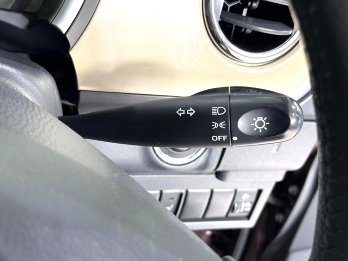 2012 Suzuki ALTO Lapin DBA-HE22S (UW-6a32100ad045d)[21]