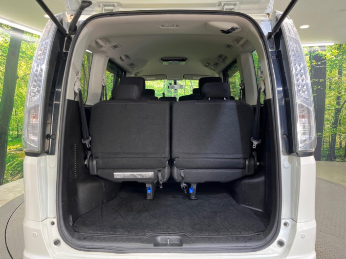 2013 Nissan Serena DAA-HFC26 (UW-6a321012c18e4)[21]