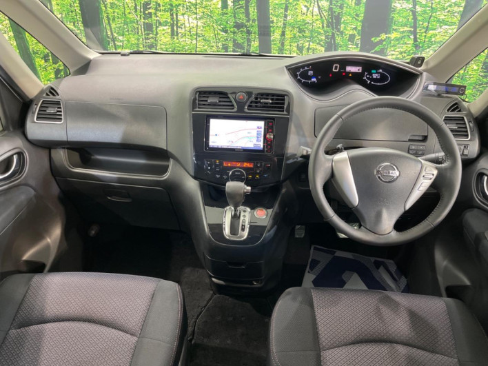 2013 Nissan Serena DAA-HFC26 (UW-6a321012c18e4)[28]