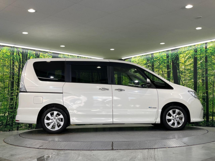 2013 Nissan Serena DAA-HFC26 (UW-6a321012c18e4)[9]