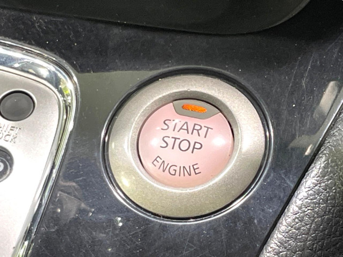 2015 Nissan Serena DAA-HFC26 (UW-6a321013987ad)[27]