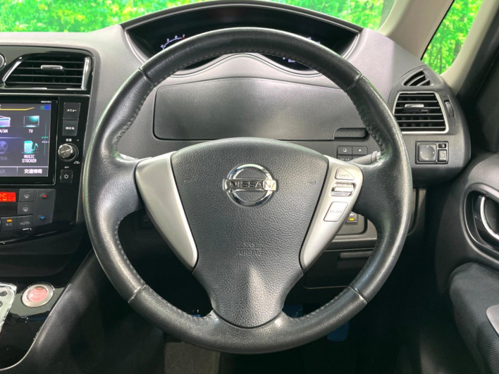 2015 Nissan Serena DAA-HFC26 (UW-6a32101412644)[26]