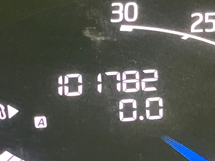 2015 Nissan Serena DAA-HFC26 (UW-6a32101412644)[2]
