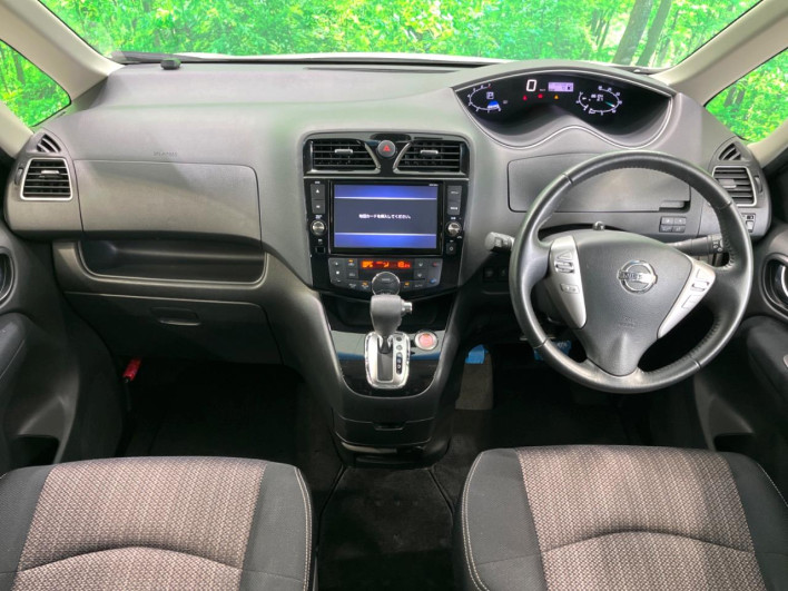 2016 Nissan Serena DAA-HFC26 (UW-6a321015c4e30)[24]