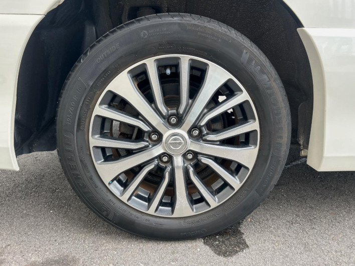 2016 Nissan Serena DAA-HFC26 (UW-6a321015e09f7)[9]