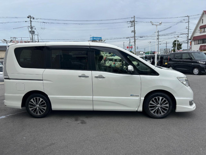 2016 Nissan Serena DAA-HFC26 (UW-6a321015e09f7)[15]