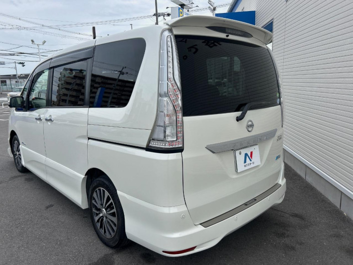 2016 Nissan Serena DAA-HFC26 (UW-6a321015e09f7)[11]