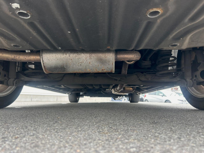 2016 Nissan Serena DAA-HFC26 (UW-6a321015e09f7)[19]