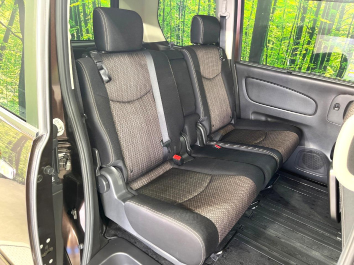2016 Nissan Serena DAA-HFC26 (UW-6a3210161ac5f)[24]