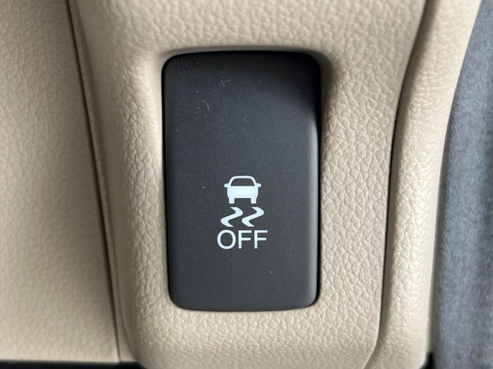 2013 Honda N-BOX DBA-JF1 (UW-6a3210286c1b6)[23]