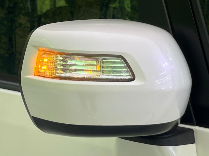 2013 Honda N-BOX CUSTOM DBA-JF1 (UW-6a321029133c9)[12]