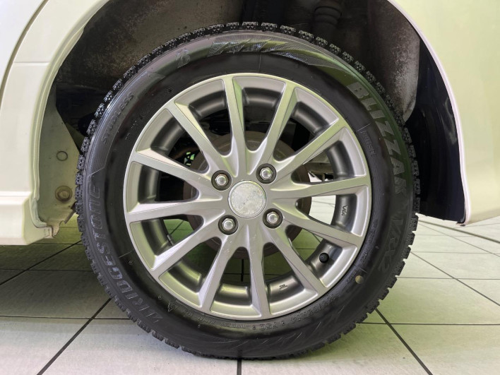 2013 Honda N-BOX CUSTOM DBA-JF1 (UW-6a321029133c9)[15]