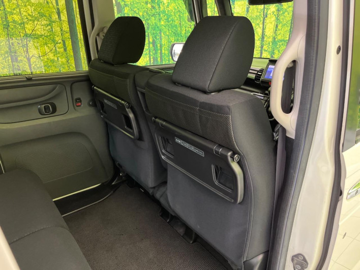 2016 Honda N-BOX CUSTOM DBA-JF1 (UW-6a32102b22f20)[12]