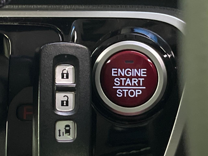 2016 Honda N-BOX CUSTOM DBA-JF1 (UW-6a32102b22f20)[24]