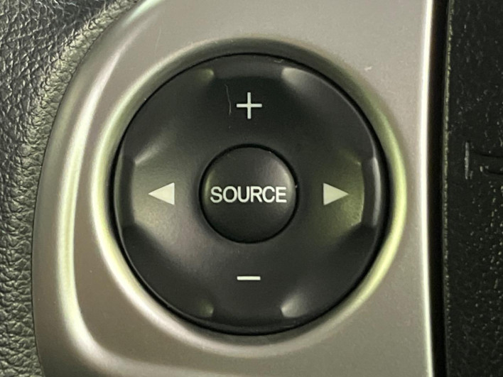 2016 Honda N-BOX CUSTOM DBA-JF1 (UW-6a32102b22f20)[25]