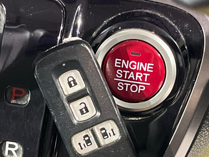 2014 Honda N-BOX CUSTOM DBA-JF1 (UW-6a32102d12f99)[20]