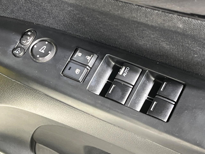 2014 Honda N-BOX CUSTOM DBA-JF1 (UW-6a32102d12f99)[15]