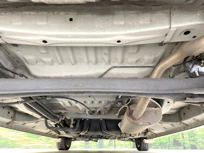 2016 Honda N-BOX CUSTOM DBA-JF1 (UW-6a32102f61513)[21]