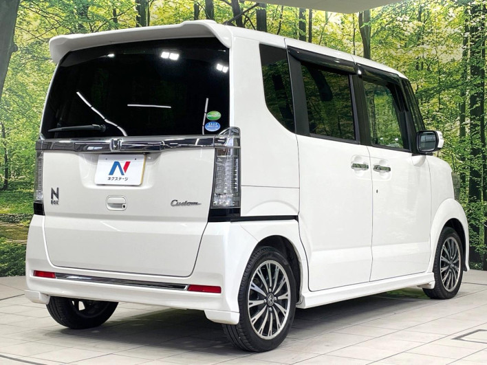 2016 Honda N-BOX CUSTOM DBA-JF1 (UW-6a32102f61513)[19]
