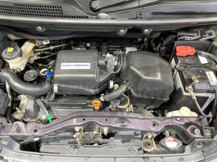 2017 Honda N-BOX CUSTOM DBA-JF2 (UW-6a32103206194)[15]