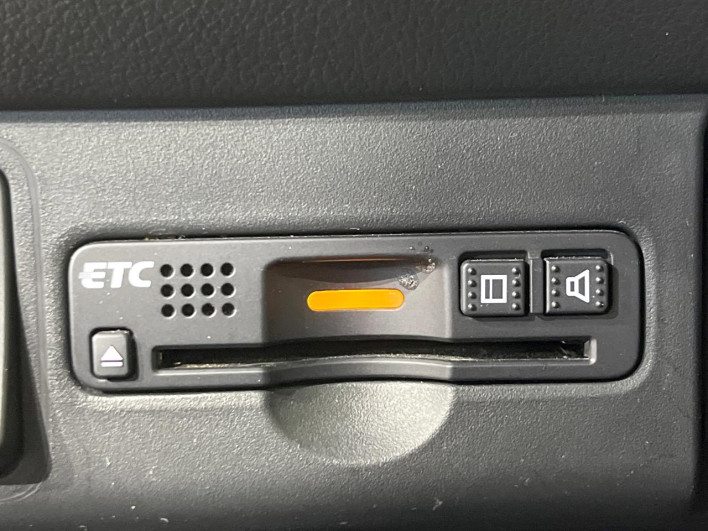 2017 Honda N-BOX CUSTOM DBA-JF2 (UW-6a32103206194)[27]