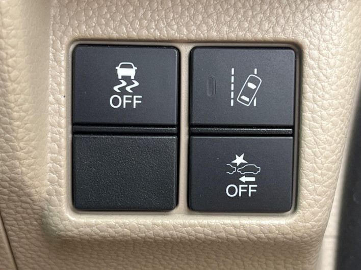 2017 Honda N-BOX DBA-JF3 (UW-6a321032e601d)[16]