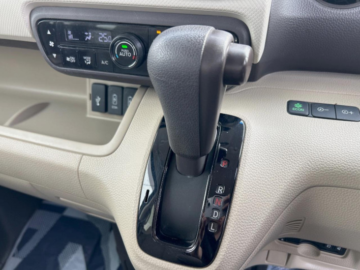 2017 Honda N-BOX DBA-JF3 (UW-6a321032e9654)[8]