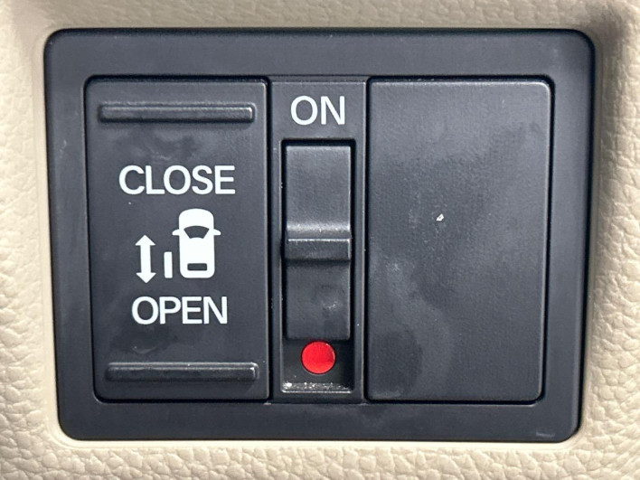 2018 Honda N-BOX DBA-JF3 (UW-6a3210345895d)[13]