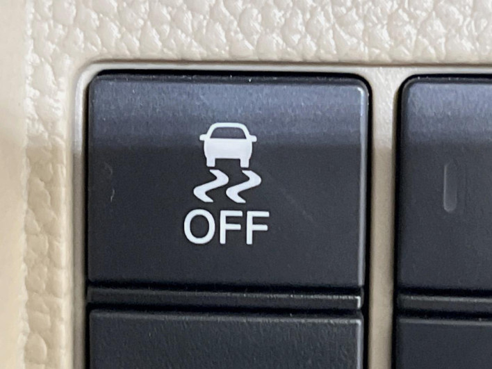 2019 Honda N-BOX DBA-JF3 (UW-6a321035b728e)[24]