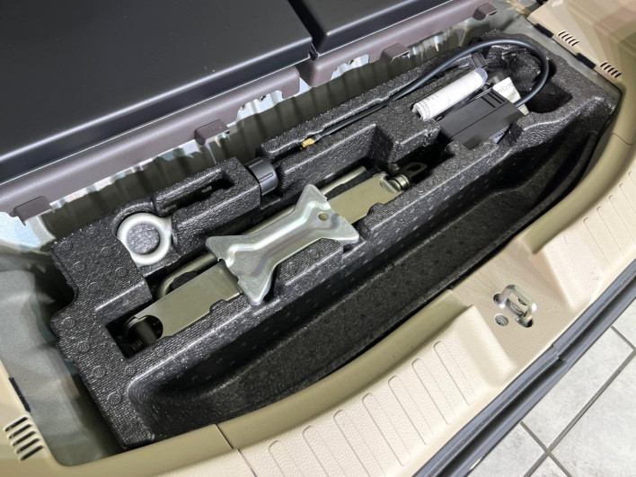 2019 Honda N-BOX DBA-JF3 (UW-6a321036e0c2c)[8]
