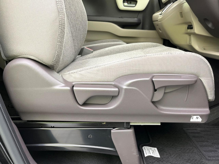 2019 Honda N-BOX DBA-JF3 (UW-6a321036e0c2c)[22]