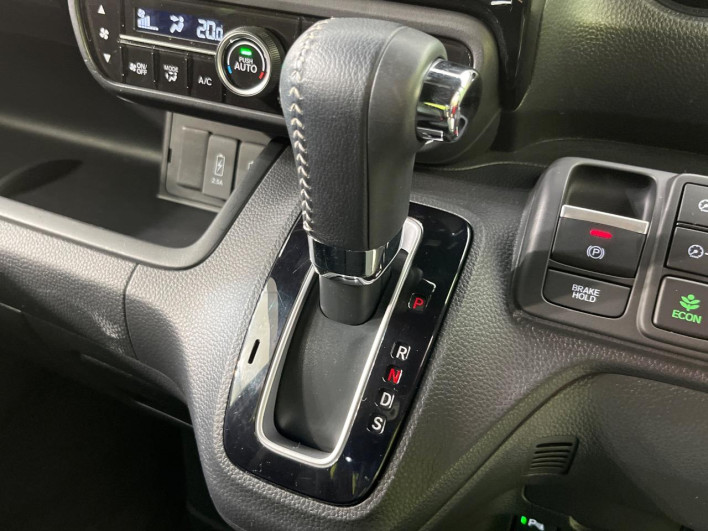 2022 Honda N-BOX CUSTOM 6BA-JF3 (UW-6a32103c2efe0)[21]