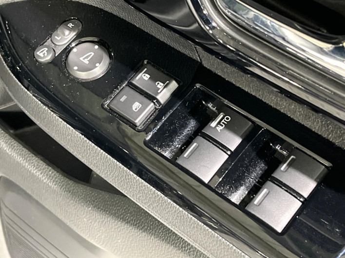 2023 Honda N-BOX CUSTOM 6BA-JF3 (UW-6a32103d41a21)[21]