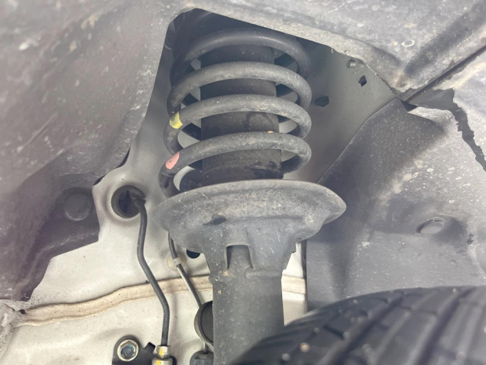 2021 Honda N-BOX CUSTOM 6BA-JF3 (UW-6a32103ed481b)[19]