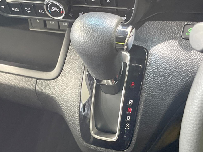 2021 Honda N-BOX CUSTOM 6BA-JF3 (UW-6a32103ed481b)[25]