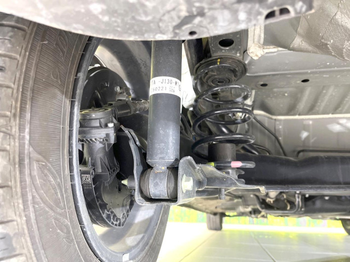 2025 Honda N-BOX CUSTOM 6BA-JF5 (UW-6a32104c54027)[28]