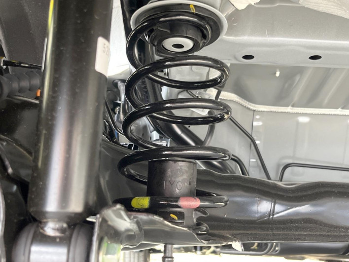 2026 Honda N-BOX CUSTOM 6BA-JF5 (UW-6a32104f2e31c)[26]