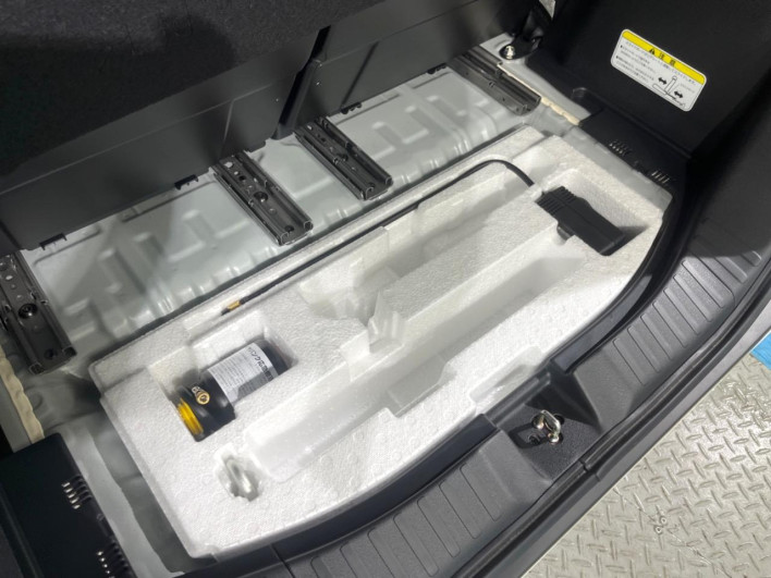 2026 Honda N-BOX CUSTOM 6BA-JF5 (UW-6a3210513430b)[26]
