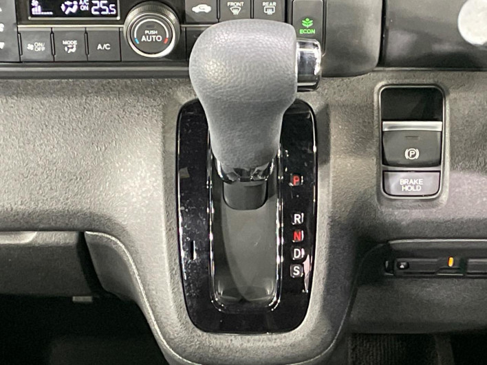 2023 Honda N-BOX CUSTOM 6BA-JF5 (UW-6a32105558043)[23]