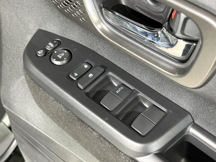 2026 Honda N-BOX CUSTOM 6BA-JF5 (UW-6a32105720c73)[8]