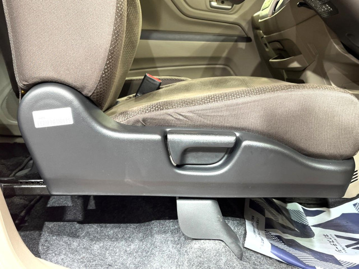 2016 Honda N-WGN DBA-JH1 (UW-6a32105e8c0c6)[9]