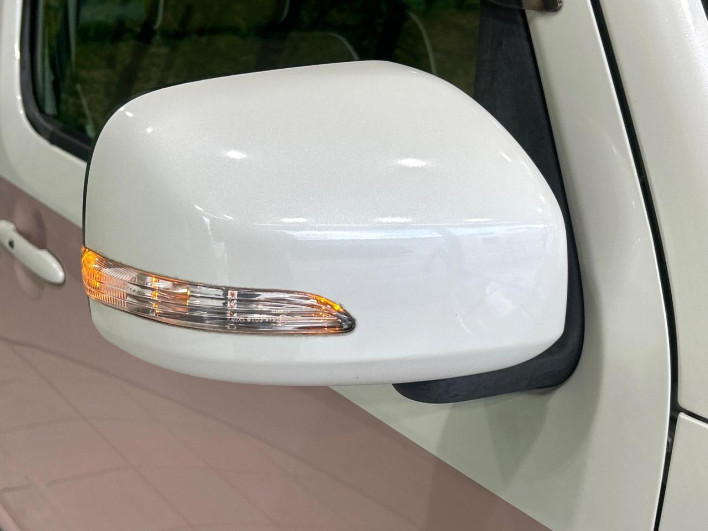2014 Daihatsu Mira Cocoa DBA-L675S (UW-6a32107810678)[15]