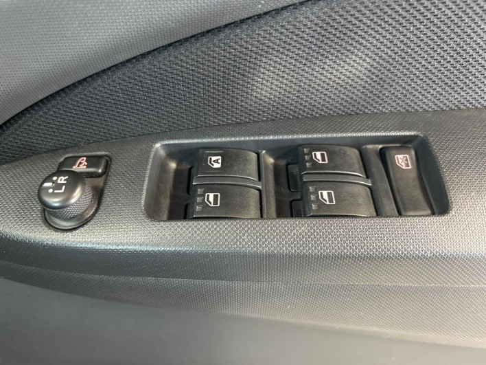 2013 Daihatsu Move DBA-LA100S (UW-6a32107921383)[12]