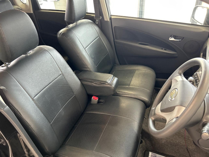 2013 Daihatsu Move DBA-LA100S (UW-6a32107921383)[19]