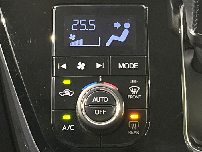 2016 Daihatsu Cast DBA-LA250S (UW-6a32107e76a8c)[24]