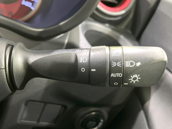 2016 Daihatsu Cast DBA-LA250S (UW-6a32107e76a8c)[17]