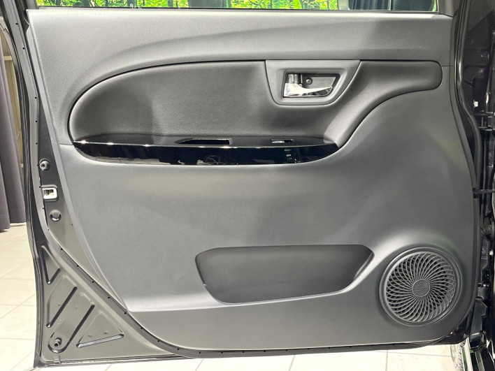 2016 Daihatsu Cast DBA-LA250S (UW-6a32107e76a8c)[11]